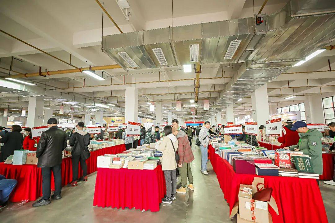 湖北省舉辦第十九屆全國(guó)地方版圖書(shū)博覽會(huì)