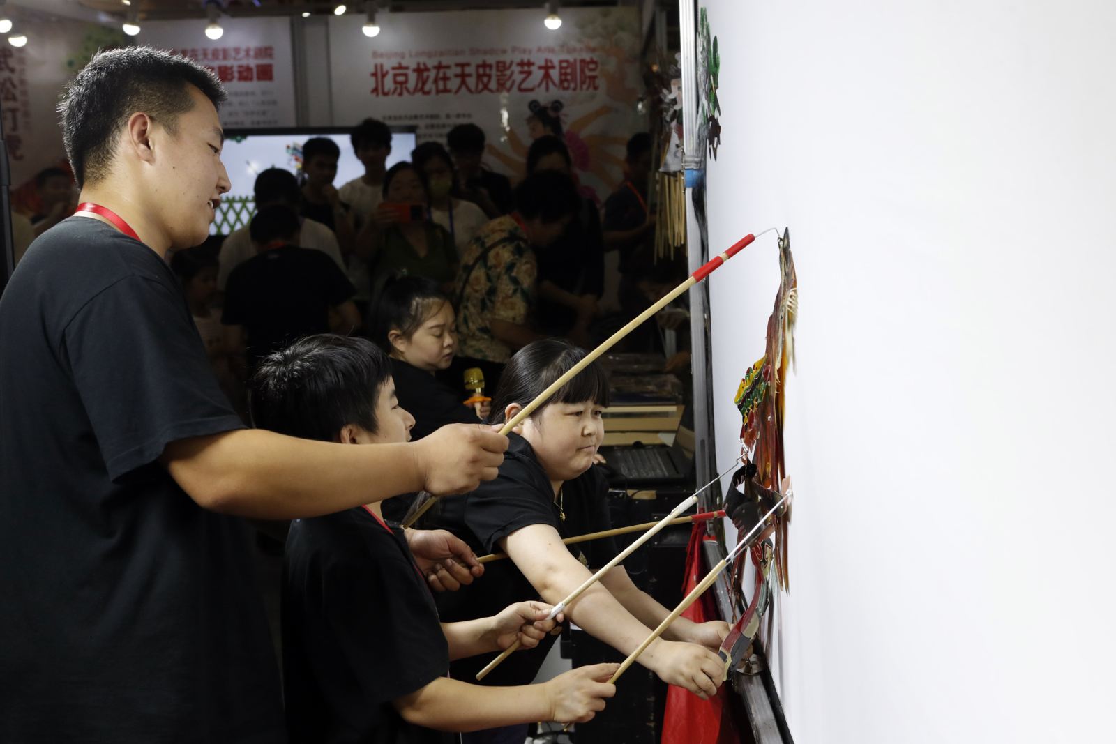 首屆中國(guó)動(dòng)畫周啟動(dòng)式暨電視動(dòng)畫大典舉行