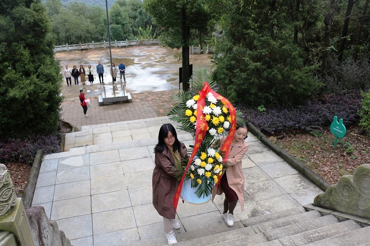 中心黨員干部赴大冶開(kāi)展特色黨日活動(dòng)