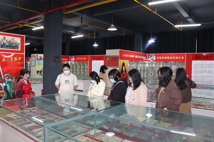 中心黨員干部赴大冶開(kāi)展特色黨日活動(dòng)