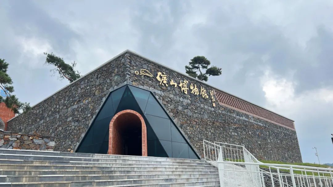 云蓋寺綠松石國家礦山公園綠松石經(jīng)典作品展示