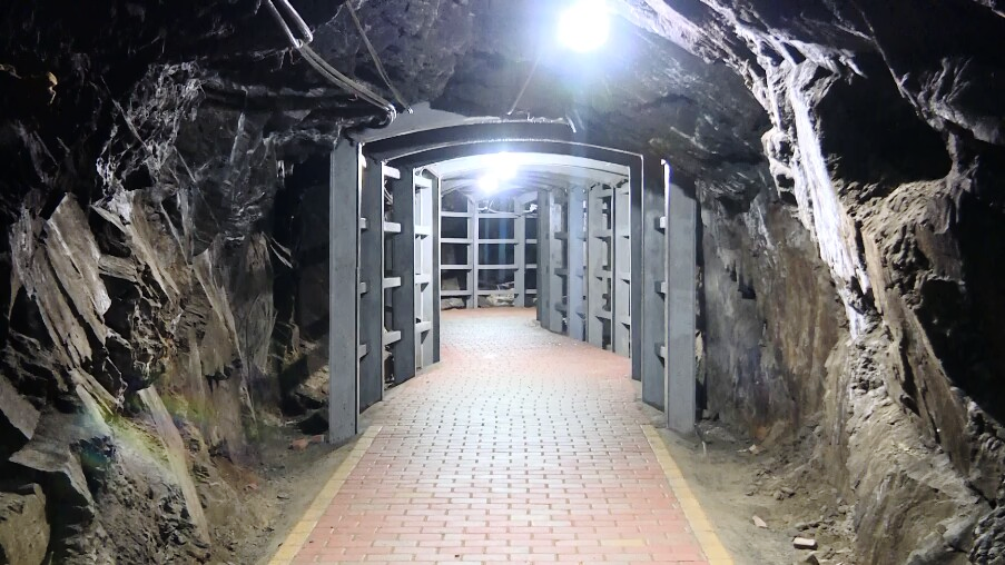 云蓋寺綠松石國家礦山公園綠松石經(jīng)典作品展示