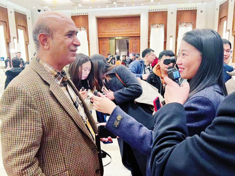 兩會(huì)報(bào)道