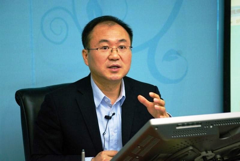 胡正榮：智能傳播時(shí)代面對(duì)AGI應(yīng)何去何從？