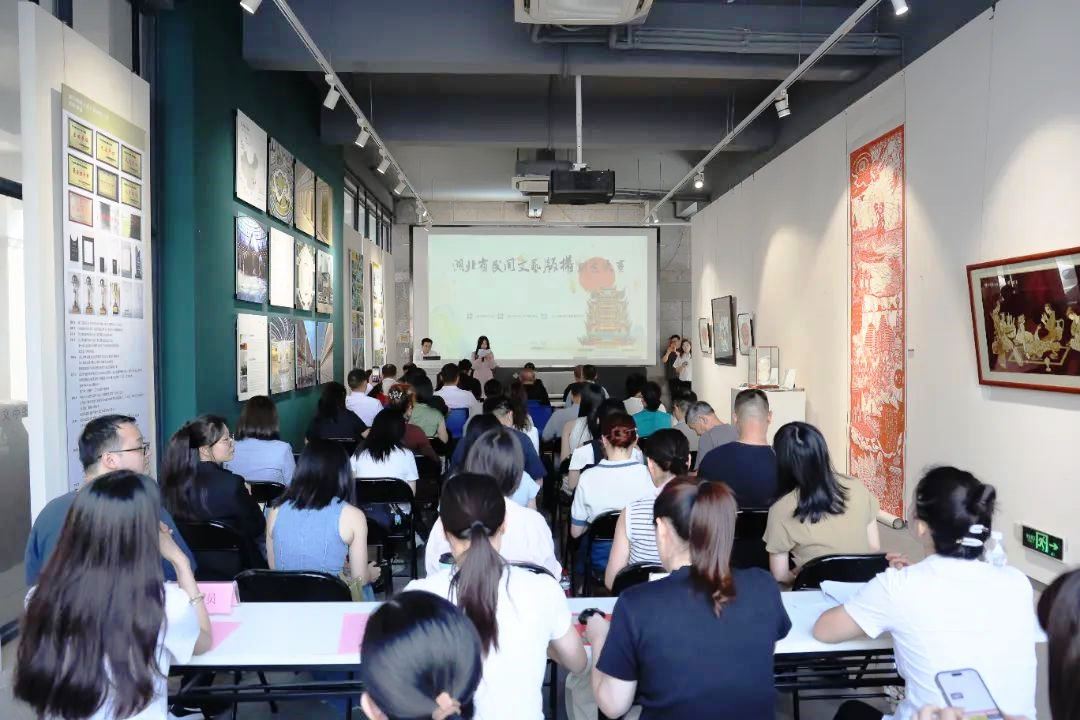 湖北省民間文學(xué)藝術(shù)版權(quán)創(chuàng)意大賽完美收官