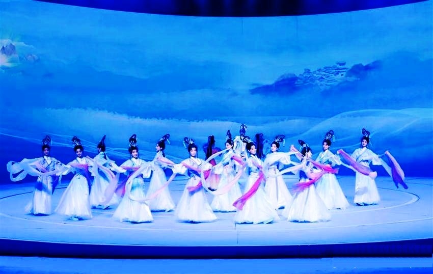 元宇宙概念新視覺黃梅戲《七夕傳奇》醉京城