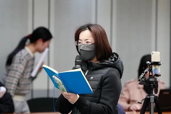 加快推進(jìn)人工智能大模型在審查工作中的應(yīng)用