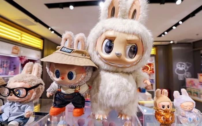 頂流潮玩拉布布，憑什么造就河南首富？