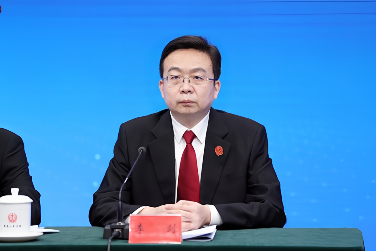 最高法回應(yīng)生成式人工智能帶來(lái)的版權(quán)挑戰(zhàn)