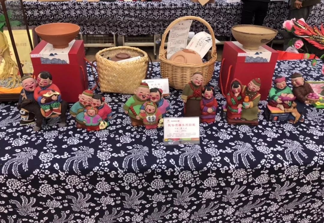 變坐等為上門服務(wù) 棲霞民間文藝登記超2萬件