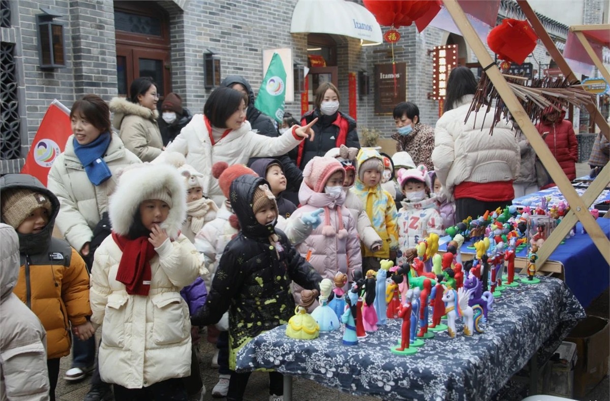 變坐等為上門服務(wù) 棲霞民間文藝登記超2萬件