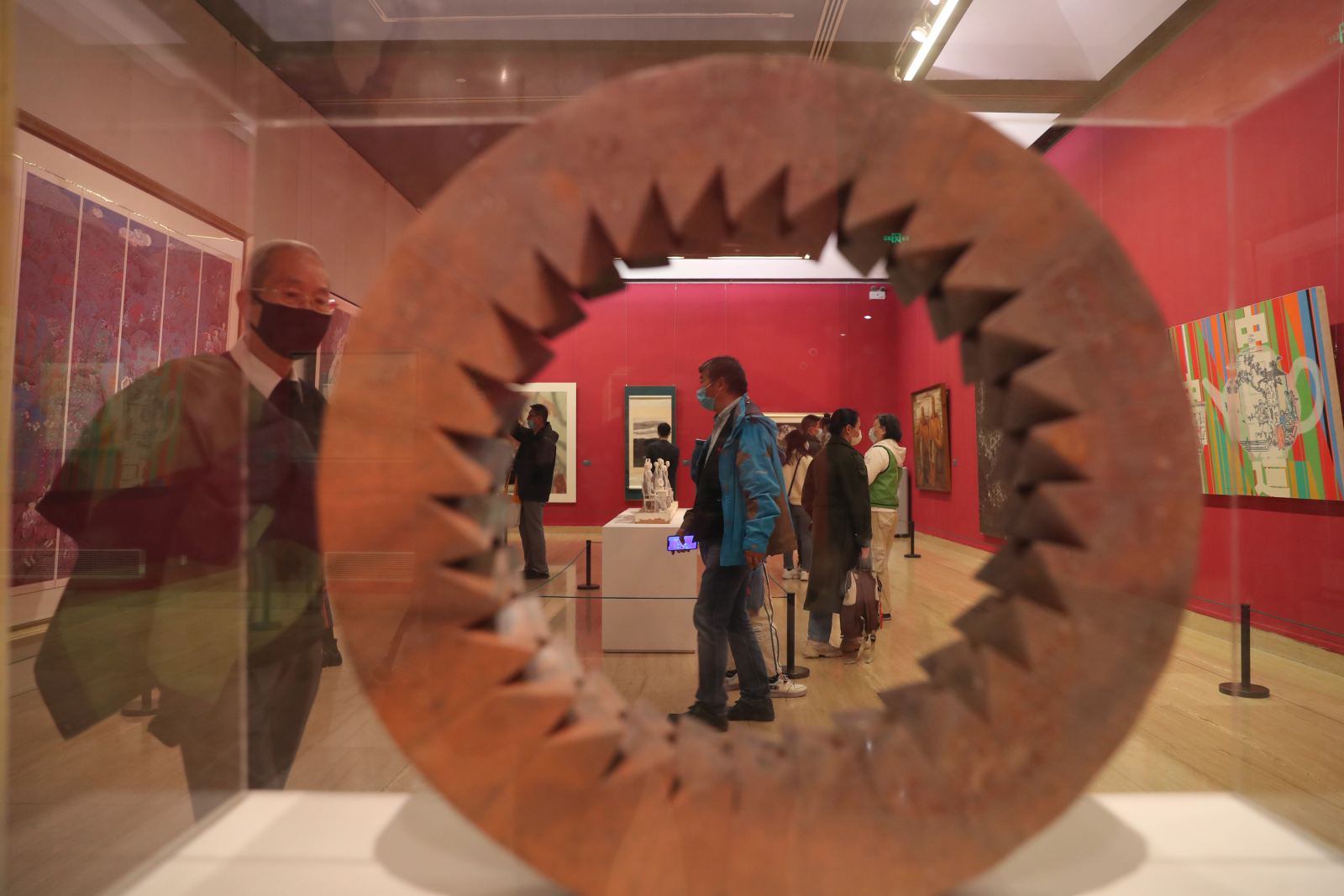 世紀(jì)美育——湖北美院百年藝術(shù)文獻(xiàn)作品展舉行